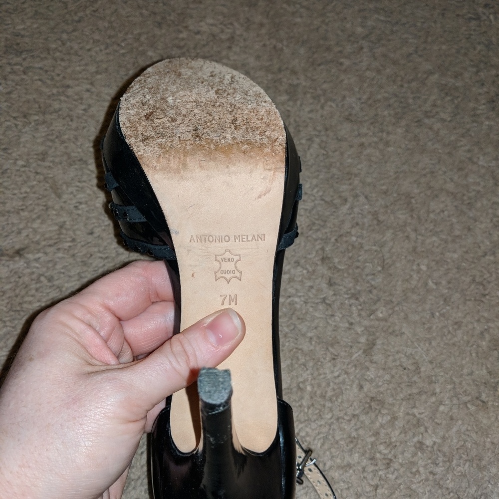 Heels - Picture 4 of 5